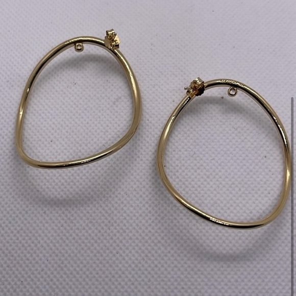 Mejuri Figure Oversized Hoops - Picture 4 of 5